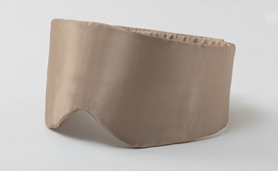 Recovery Sleep シルクアイマスク（メッシュポーチ付き） | 【公式